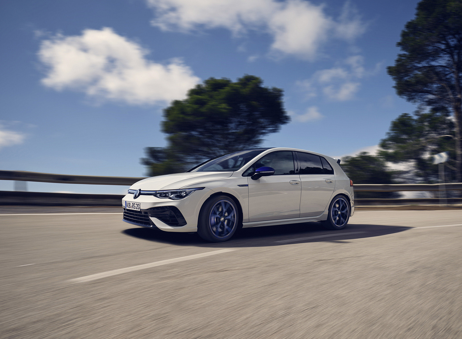 2022 Volkswagen Golf R 20 Years Front Three-Quarter Wallpapers (8)
