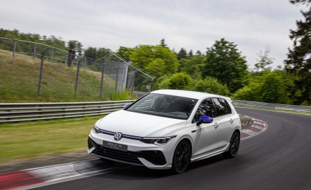 2022 Volkswagen Golf R 20 Years Front Three-Quarter Wallpapers 450x275 (6)