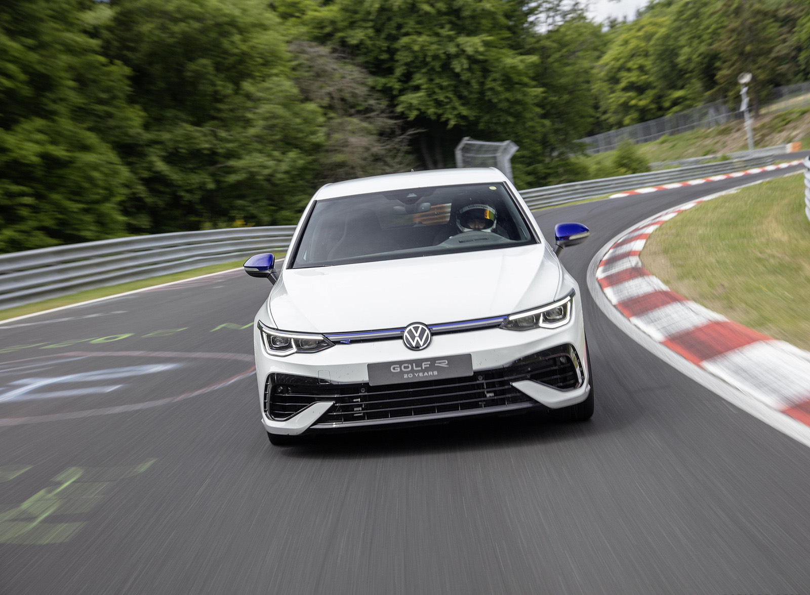 2022 Volkswagen Golf R 20 Years Front Wallpapers (2)