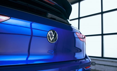 2022 Volkswagen Golf R 20th Anniversary Edition (US-Spec) Detail Wallpapers  450x275 (35)