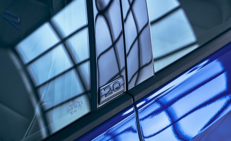 2022 Volkswagen Golf R 20th Anniversary Edition (US-Spec) Detail Wallpapers  450x275 (34)