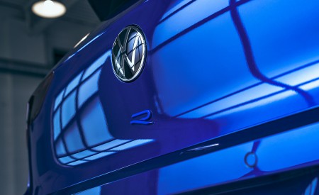 2022 Volkswagen Golf R 20th Anniversary Edition (US-Spec) Detail Wallpapers 450x275 (36)