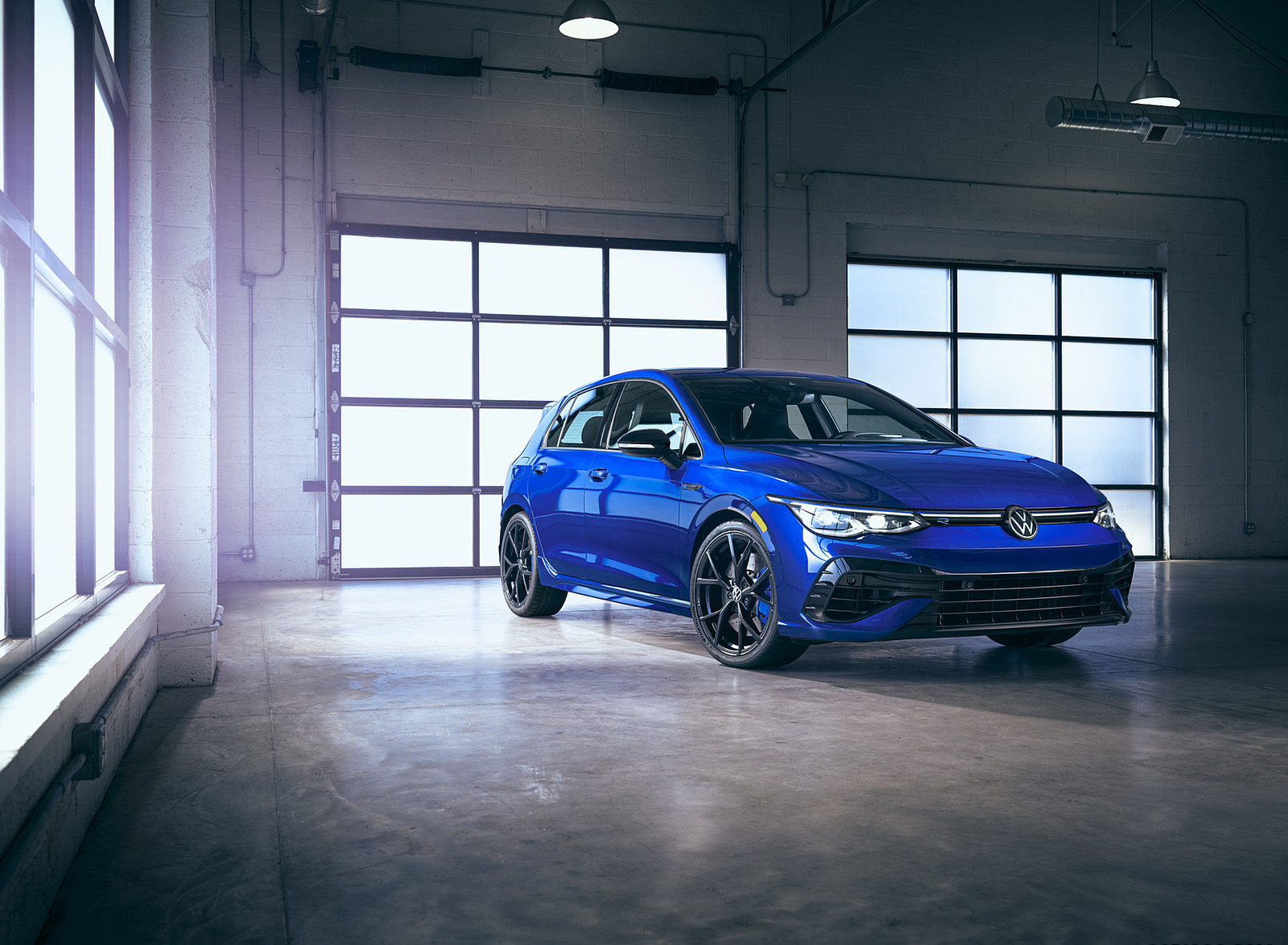 2022 Volkswagen Golf R 20th Anniversary Edition (US-Spec) Front Three-Quarter Wallpapers  (11)