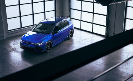 2022 Volkswagen Golf R 20th Anniversary Edition (US-Spec) Front Three-Quarter Wallpapers 450x275 (13)