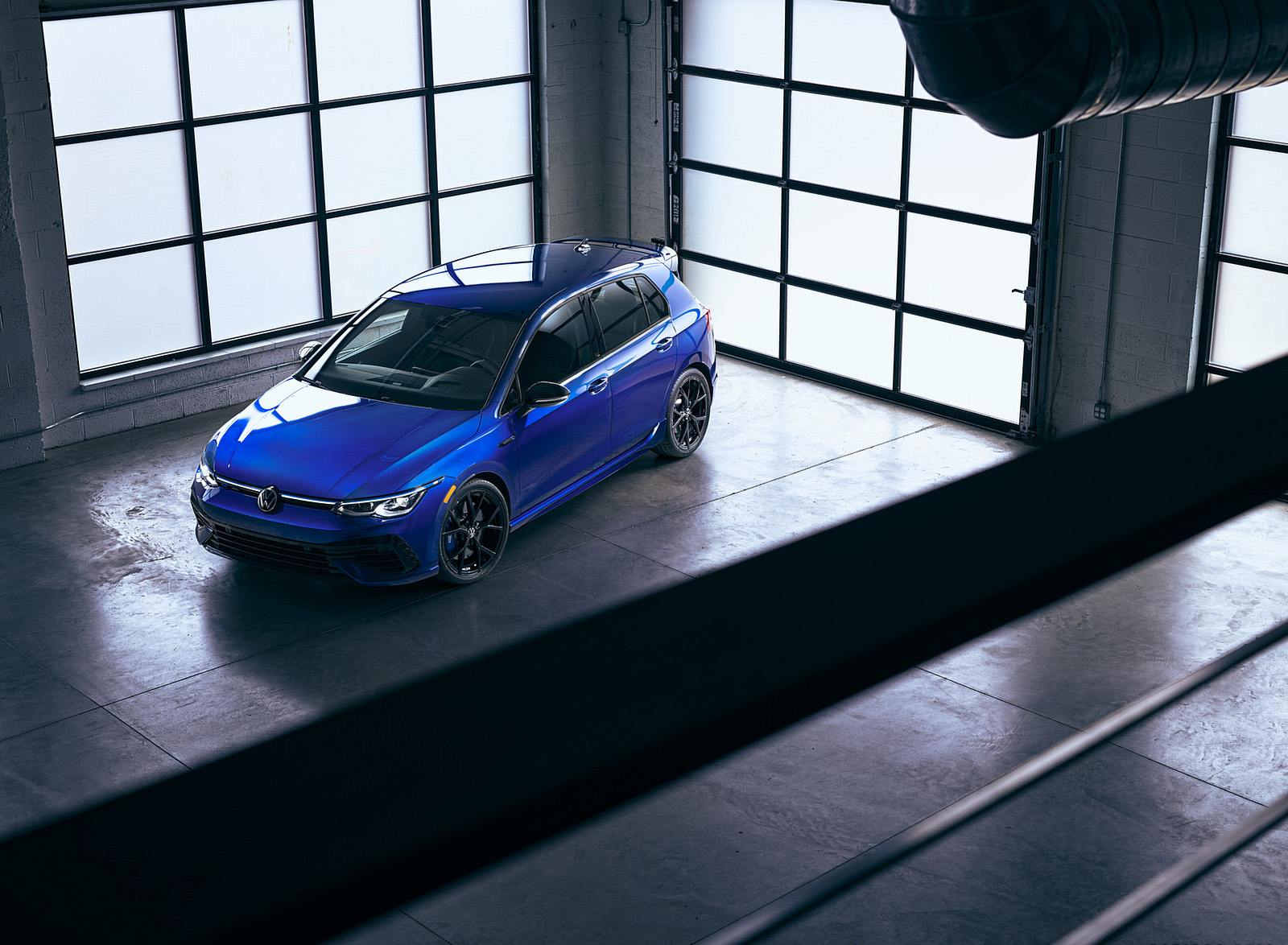 2022 Volkswagen Golf R 20th Anniversary Edition (US-Spec) Front Three-Quarter Wallpapers (13)