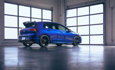 2022 Volkswagen Golf R 20th Anniversary Edition (US-Spec) Rear Three-Quarter Wallpapers  450x275 (22)