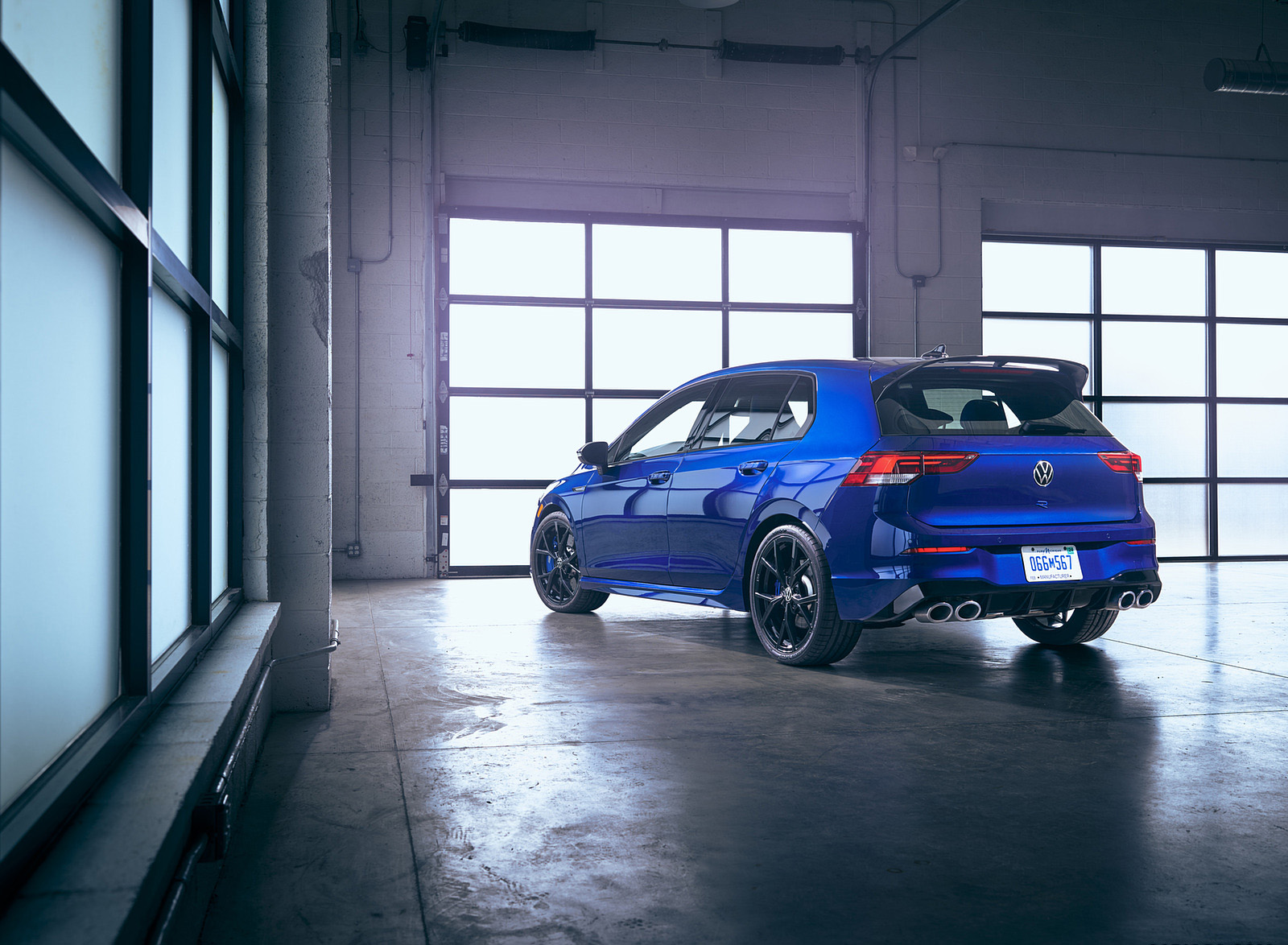 2022 Volkswagen Golf R 20th Anniversary Edition (US-Spec) Rear Three-Quarter Wallpapers  (14)