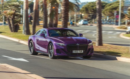 2023 Bentley Mulliner Batur Front Three-Quarter Wallpapers 450x275 (5)