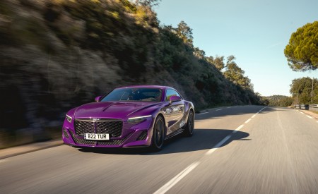 2023 Bentley Mulliner Batur Front Wallpapers 450x275 (2)