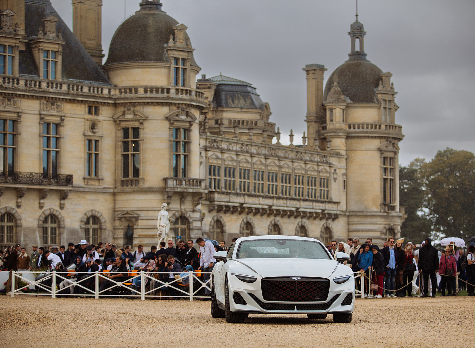 2023 Bentley Mulliner Batur Presentation Wallpapers (13)