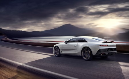 2023 Bentley Mulliner Batur Rear Three-Quarter Wallpapers 450x275 (19)