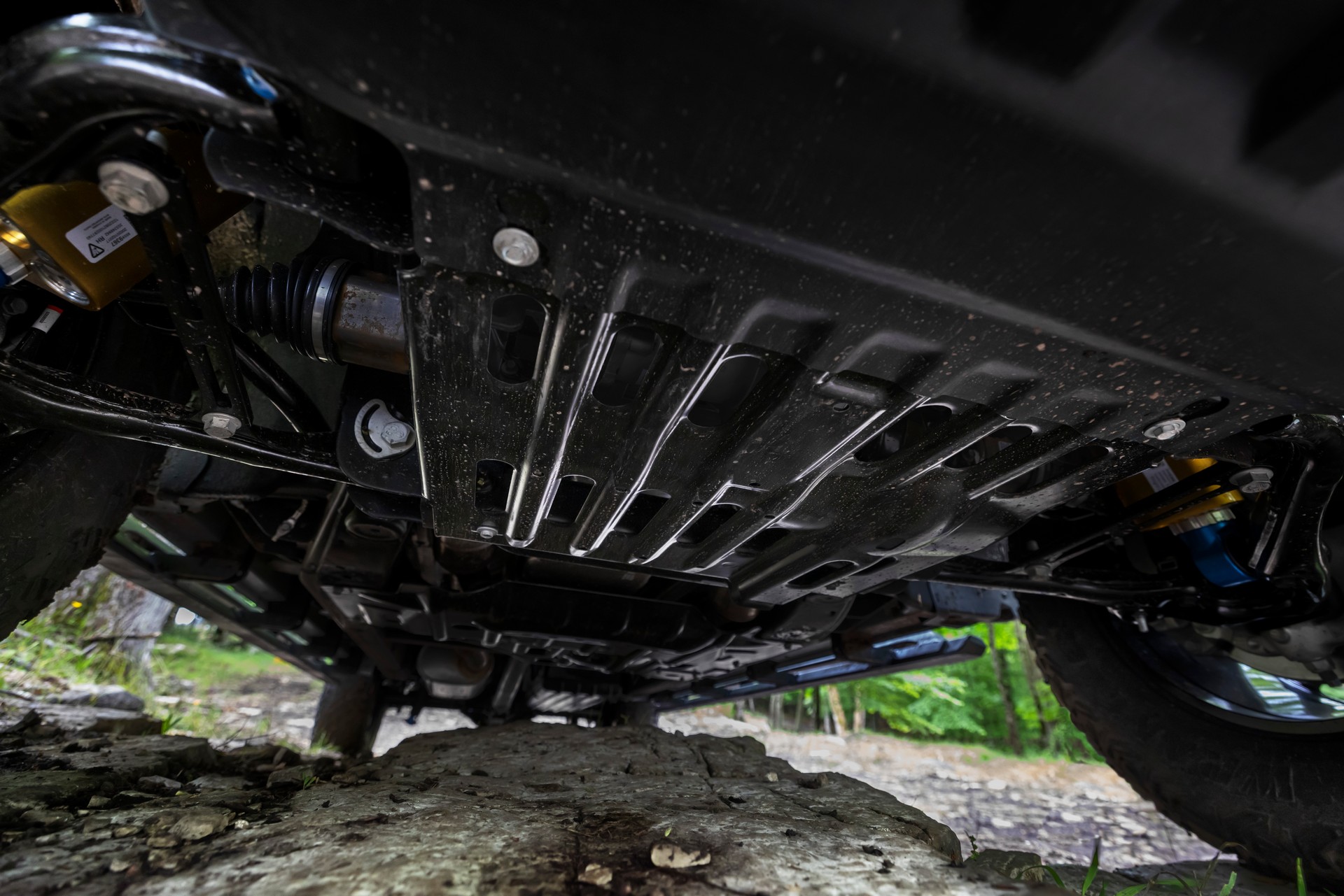 2023 Chevrolet Silverado ZR2 Bison Undercarriage Wallpapers (10)