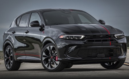 2023 Dodge Hornet GT GLH Concept Front Three-Quarter Wallpapers 450x275 (13)