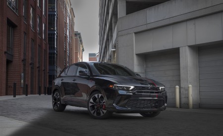 2023 Dodge Hornet GT GLH Concept Front Three-Quarter Wallpapers 450x275 (10)