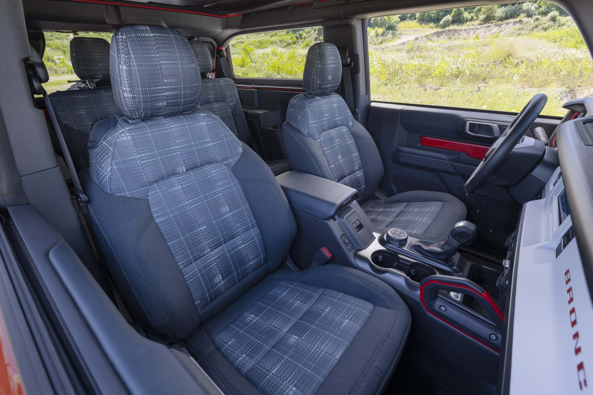 2023 Ford Bronco 2-door Heritage Edition (Color: Race Red) Interior Wallpapers (8)