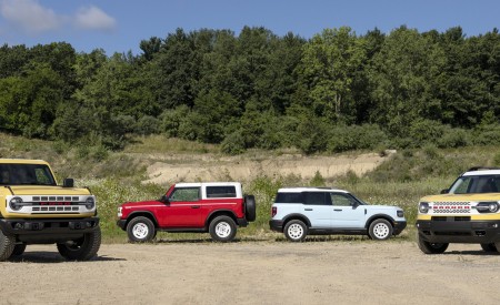2023 Ford Bronco 2-door Heritage Edition Lineup Wallpapers  450x275 (9)