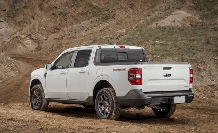 2023 Ford Maverick Tremor Rear Three-Quarter Wallpapers 450x275 (13)