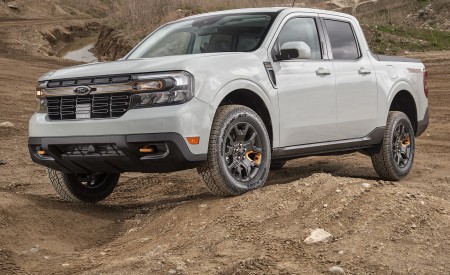 2023 Ford Maverick Tremor Rear Three-Quarter Wallpapers  450x275 (14)
