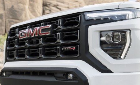 2023 GMC Canyon AT4 Front Wallpapers 450x275 (4)