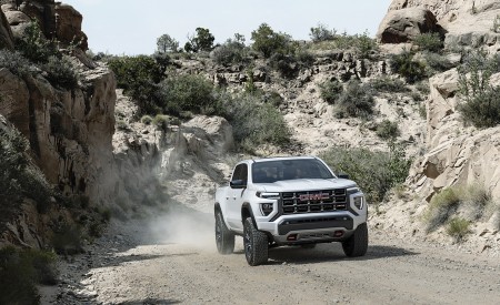 2023 GMC Canyon AT4 Front Wallpapers 450x275 (2)