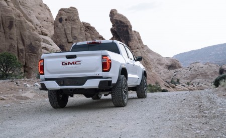 2023 GMC Canyon AT4 Rear Wallpapers 450x275 (3)