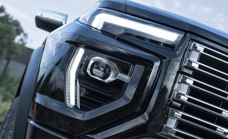 2023 GMC Canyon Denali Headlight Wallpapers 450x275 (4)