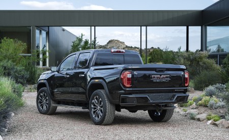 2023 GMC Canyon Denali Rear Three-Quarter Wallpapers 450x275 (3)