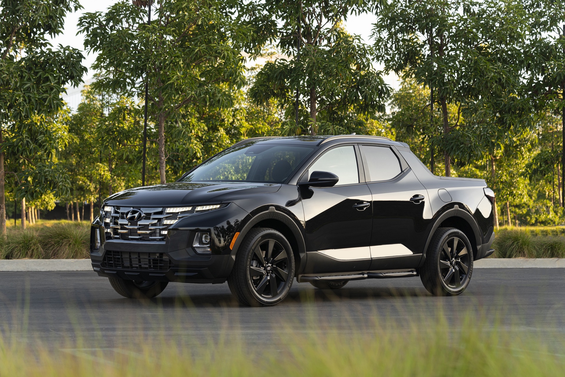 2023 Hyundai Santa Cruz Night Front Three-Quarter Wallpapers (6)
