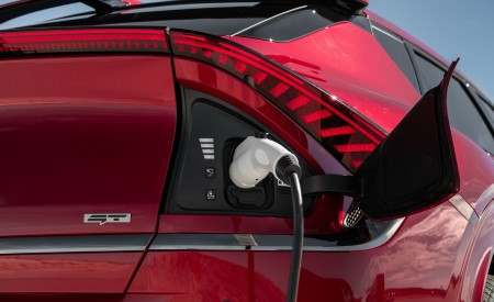 2023 Kia EV6 GT Charging Connector Wallpapers 450x275 (31)