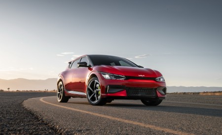 2023 Kia EV6 GT Front Three-Quarter Wallpapers 450x275 (13)