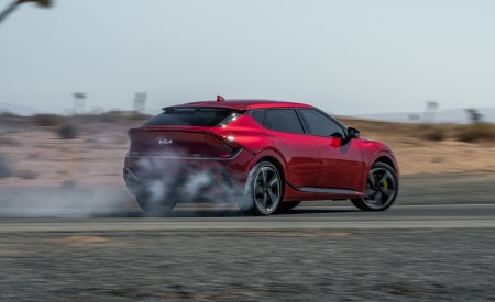 2023 Kia EV6 GT Rear Three-Quarter Wallpapers 450x275 (8)