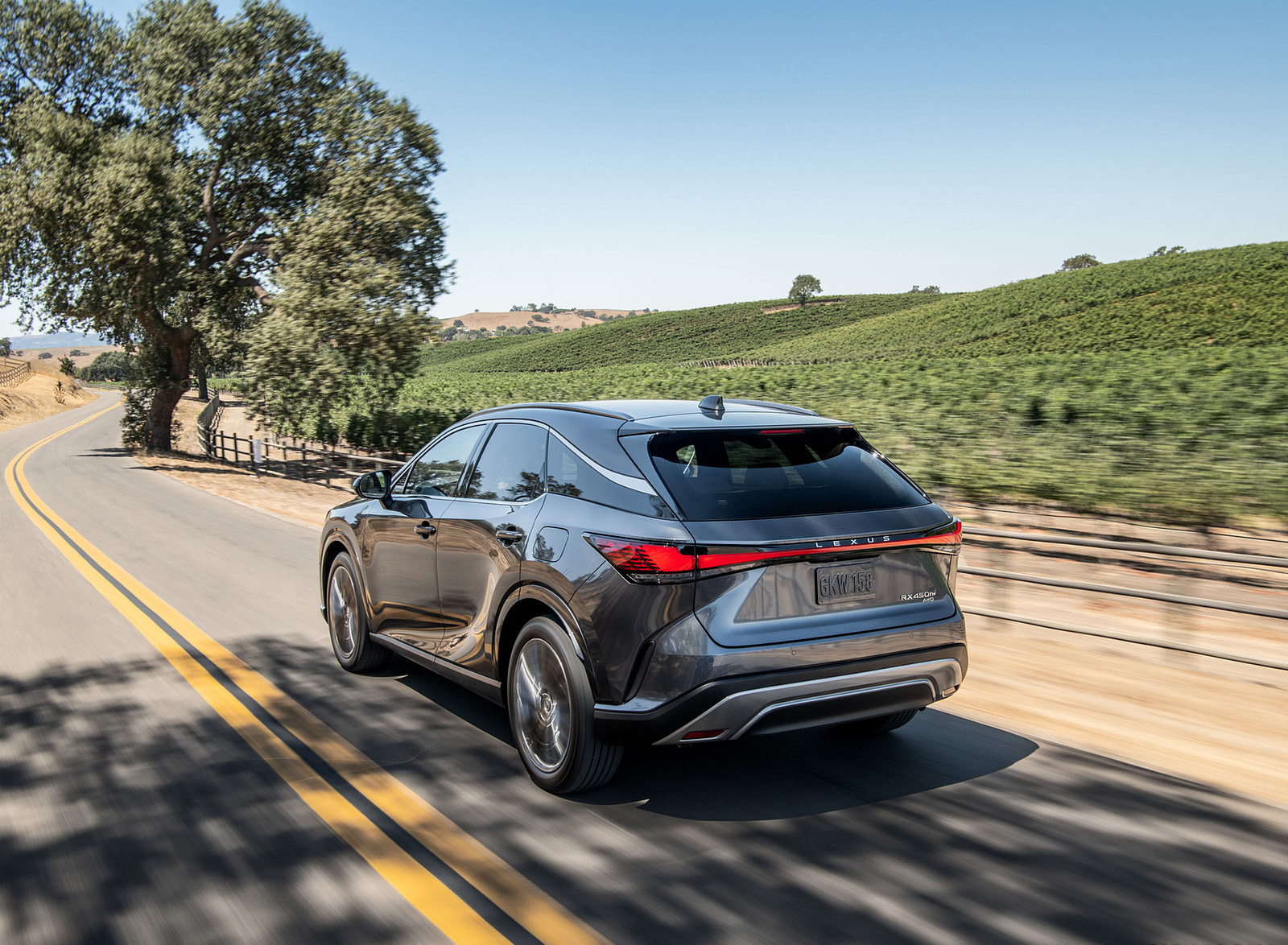 2023 Lexus RX 450h+ Luxury PHEV (Color: Sonic Grey) Rear Three-Quarter Wallpapers (4)
