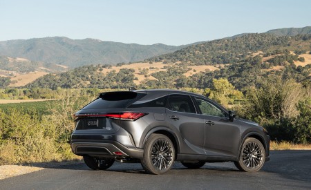 2023 Lexus RX 450h+ Luxury PHEV (Color: Sonic Grey) Rear Three-Quarter Wallpapers 450x275 (21)