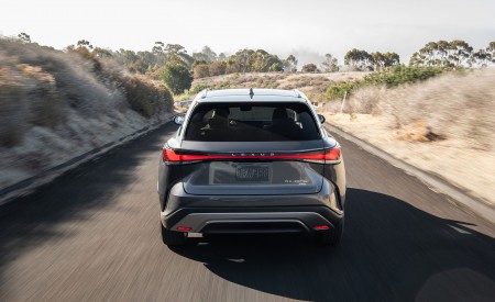 2023 Lexus RX 450h+ Luxury PHEV (Color: Sonic Grey) Rear Wallpapers 450x275 (13)