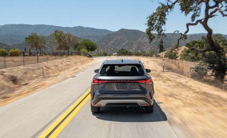 2023 Lexus RX 450h+ Luxury PHEV (Color: Sonic Grey) Rear Wallpapers 450x275 (9)