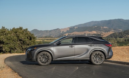 2023 Lexus RX 450h+ Luxury PHEV (Color: Sonic Grey) Side Wallpapers 450x275 (19)