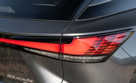 2023 Lexus RX 450h+ Luxury PHEV (Color: Sonic Grey) Tail Light Wallpapers 450x275 (26)