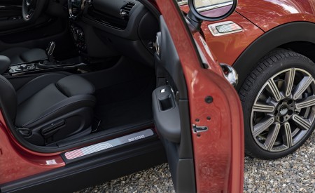 2023 MINI Cooper S Clubman Multitone Edition Doors Open Wallpapers 450x275 (40)