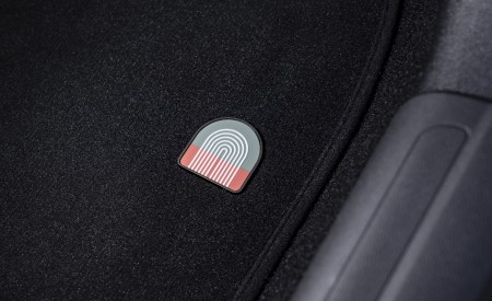 2023 MINI Cooper S Clubman Multitone Edition Interior Detail Wallpapers 450x275 (51)
