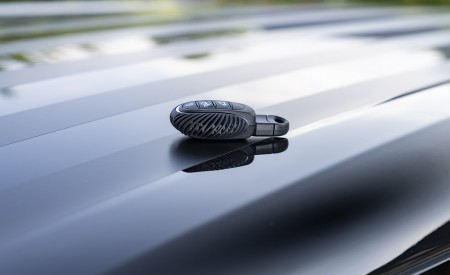2023 MINI Cooper S Clubman Multitone Edition Key Fob Wallpapers 450x275 (54)