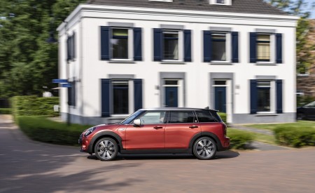 2023 MINI Cooper S Clubman Multitone Edition Side Wallpapers  450x275 (13)