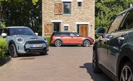 2023 MINI Cooper S Clubman Multitone Edition Wallpapers 450x275 (24)