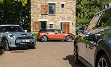 2023 MINI Cooper S Clubman Multitone Edition Wallpapers 450x275 (25)