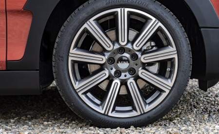 2023 MINI Cooper S Clubman Multitone Edition Wheel Wallpapers 450x275 (30)