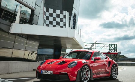 2023 Porsche 911 GT3 RS (Color: Guards Red) Front Three-Quarter Wallpapers 450x275 (21)