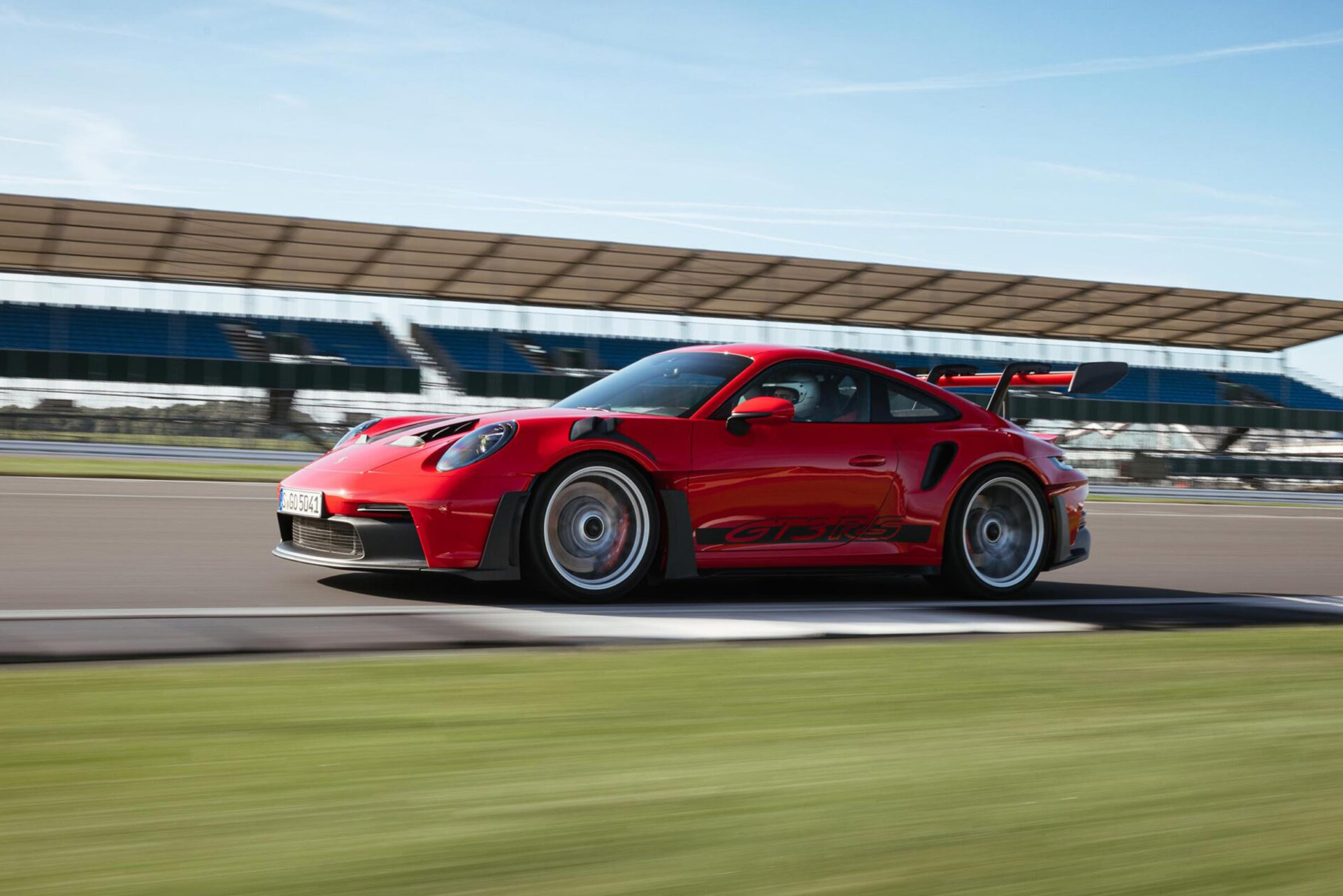 2023 Porsche 911 GT3 RS (Color: Guards Red) Front Three-Quarter Wallpapers (13)