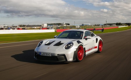 2023 Porsche 911 GT3 RS (Color: Ice Grey Metallic) Front Three-Quarter Wallpapers 450x275 (58)