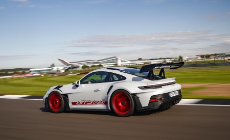2023 Porsche 911 GT3 RS (Color: Ice Grey Metallic) Rear Three-Quarter Wallpapers 450x275 (60)