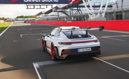 2023 Porsche 911 GT3 RS (Color: Ice Grey Metallic) Rear Wallpapers 450x275 (56)
