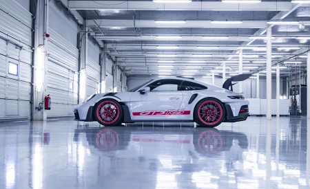 2023 Porsche 911 GT3 RS (Color: Ice Grey Metallic) Side Wallpapers 450x275 (67)